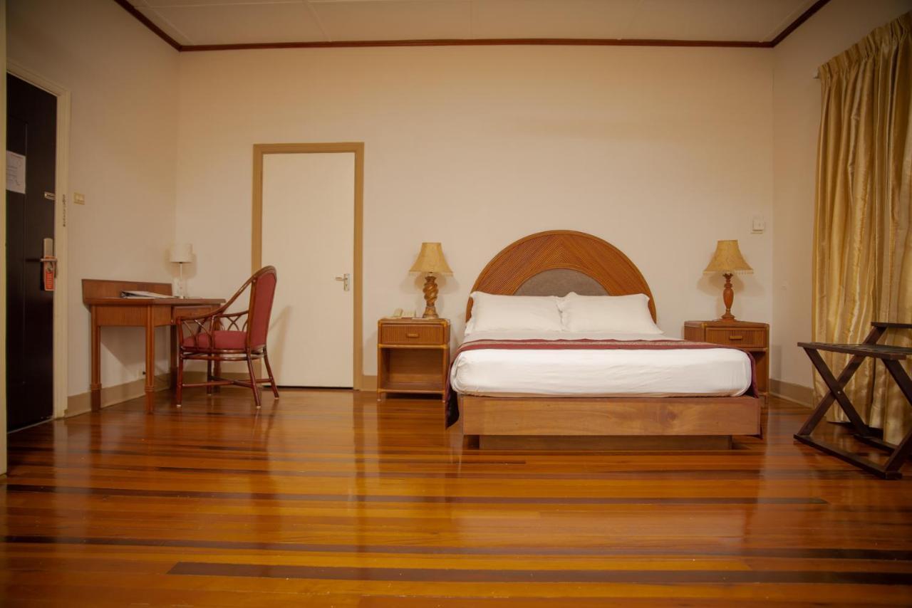 Herdmanston Lodge Hotel Georgetown Esterno foto