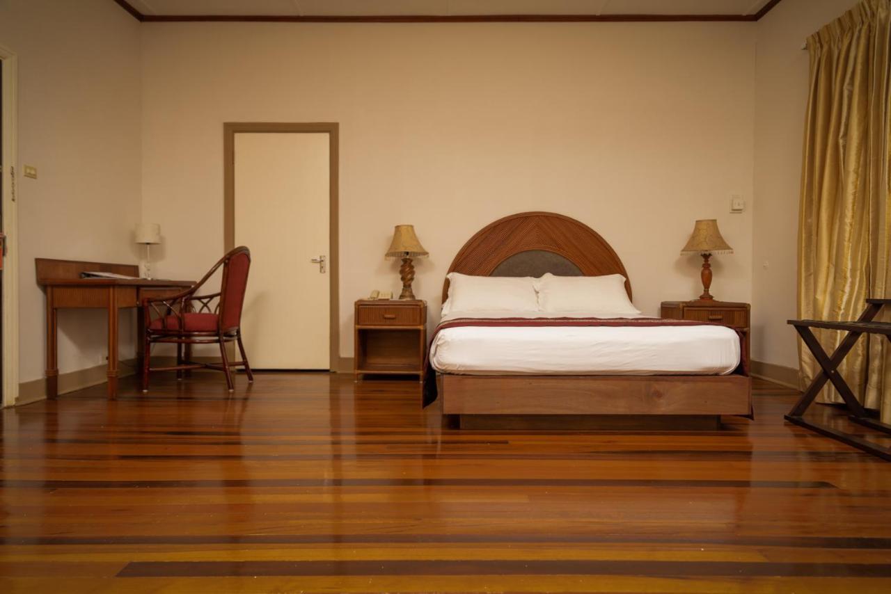 Herdmanston Lodge Hotel Georgetown Esterno foto