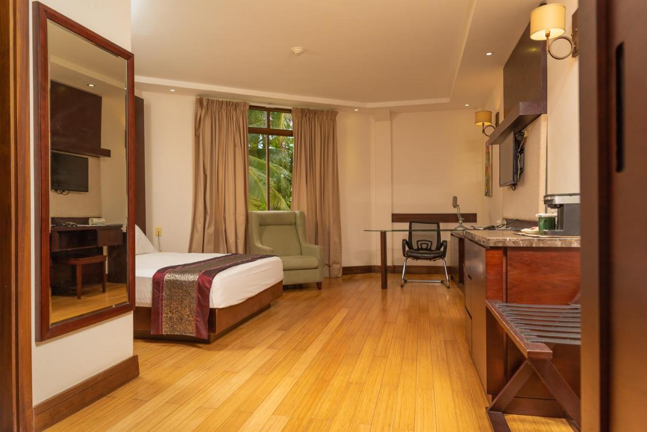Herdmanston Lodge Hotel Georgetown Esterno foto